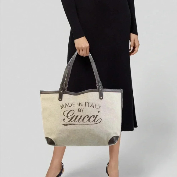 Gucci canvas leather tote with detachable pouch bag - Picture 15 of 15